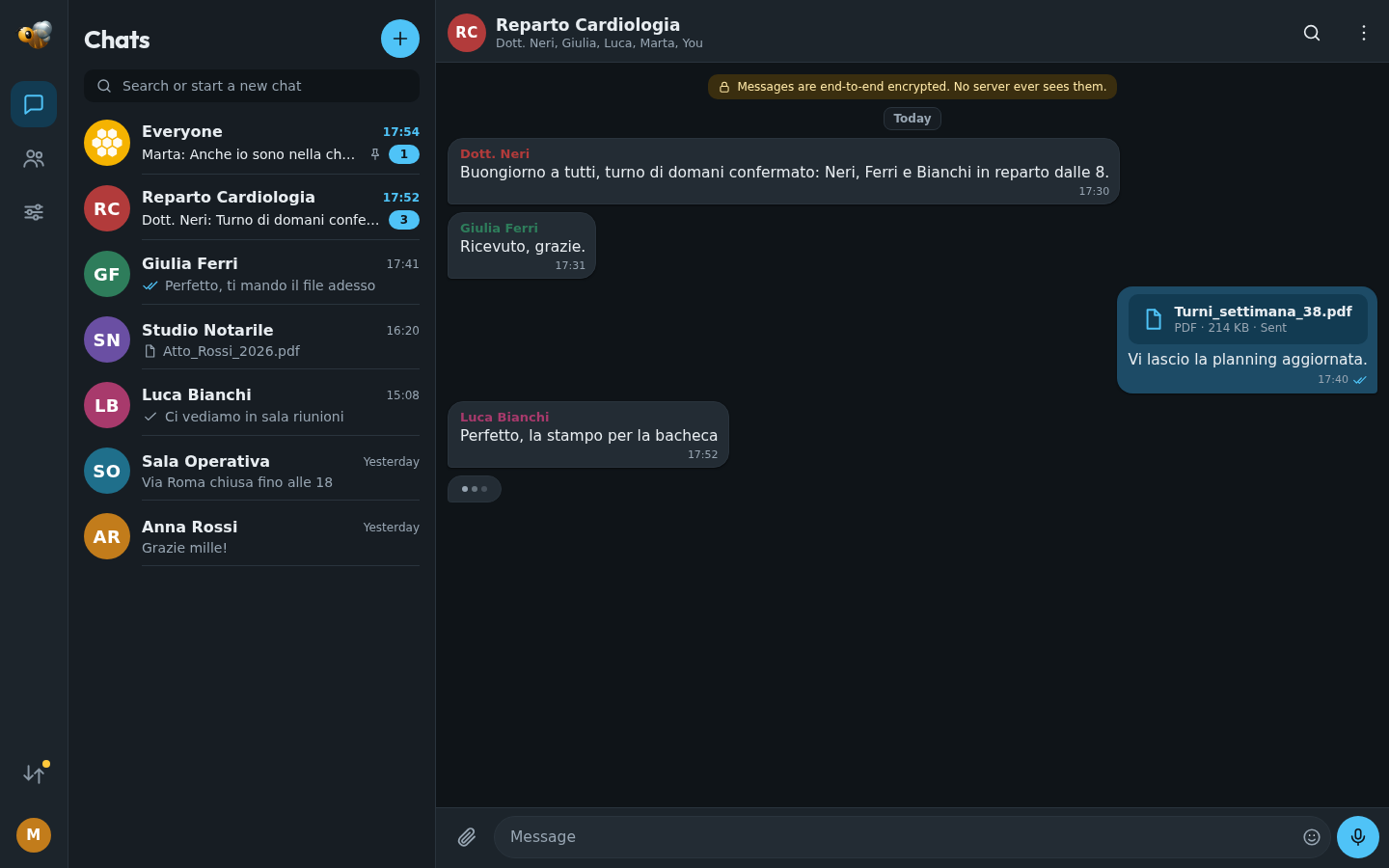 BeeBEEP 6 on the desktop, dark theme: the chat list and a group conversation